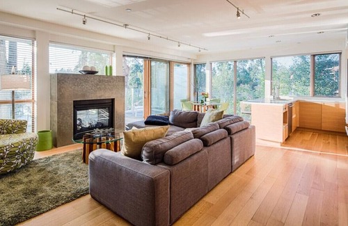 Brentwood Bay House | Brentwood Bay Resort - Ocean Villas