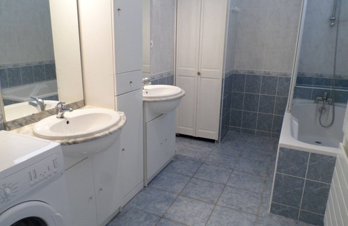 Rive Droite Apartment | BREST Large T3 near city center, port, Capucins. Free parking. Wifi