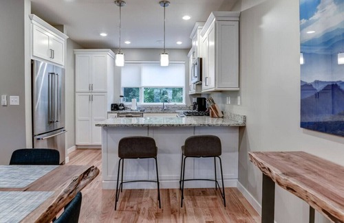 Asheville Villa | Brewery District With Rooftop Terrace and Elevator