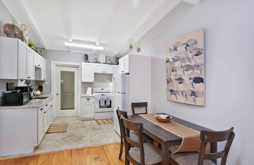 Jekyll Island House | Brice Sea Shell Stay - charming Jekyll Island duplex short walk to beach