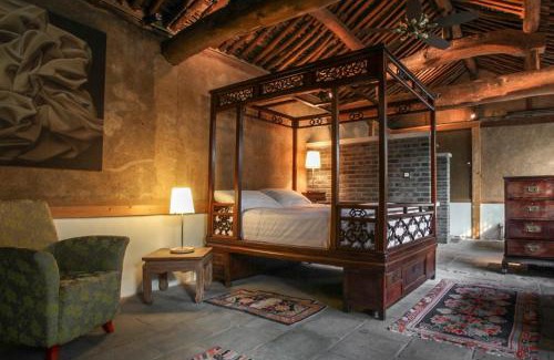 Huairou Hotel | Brickyard Retreat at Mutianyu Great Wall Adjoin to Mutianyu Great Wall - Room with the View of Great Wall - Chinese massage experience - Vehicle Shuttle Service - International Catering - SPA& Nail Beauty Facilities