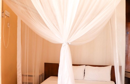Manyimbo Hotel | Bridge Hotel Mombasa