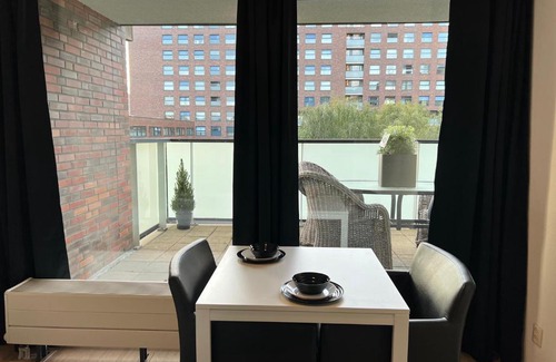 Kop van Zuid House | Bridge view