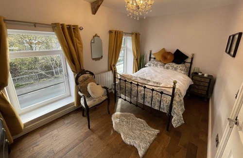 Margam Cottage | Bridgend Cottage Perfect place to stay if you love exploring or just relaxing