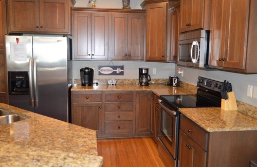 Center Grove Villa | Bridges Bay Resort Newport Building 202