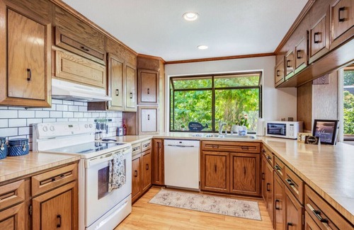 Poulsbo House | Bridgeview Lookout w/Vast Water Views & Hot Tub!