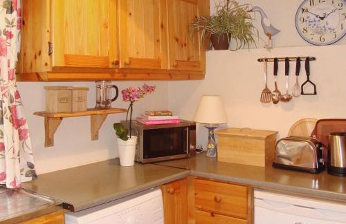 Connemara House | Bridies Holiday Cottage Roundstone by Trident Holiday Homes