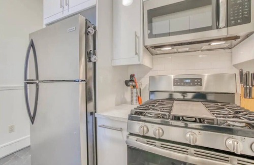 Charles Village Apartment | Bright 1BD Sanctuary in Charles Village: Just Minutes from JHU!n