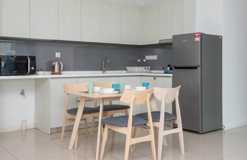 Central District Apartment | Bright 2BR Suasana Stay Near JB Sentral CIQ