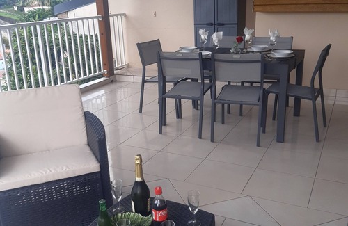 Gros-Morne Apartment | Bright, air-conditioned 86m² F2 apartment with panoramic view