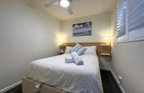 North Adelaide Apartment | Bright & Airy Adelaide Retreat with Courtyard