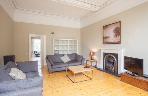 Pollokshields Apartment | Bright and cosy 1 bed apartment in Pollokshields
