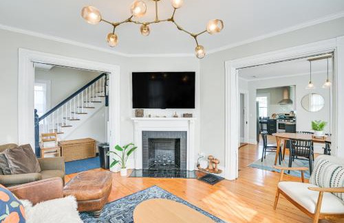 Watertown House | Bright and Pet-Friendly Home 2 Mi to Harvard Square