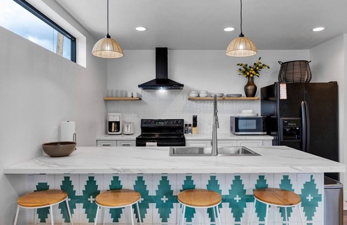 Southgate Triangle House | Bright and Relaxing 2-bedroom house with AC, WiFi in Missoula