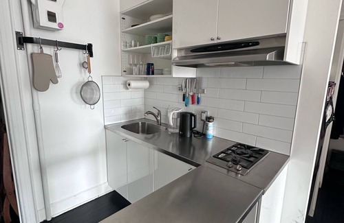 SoHo Apartment | Bright and Spacious 1-Bedroom Apartment in the Heart of Soho/Nolita