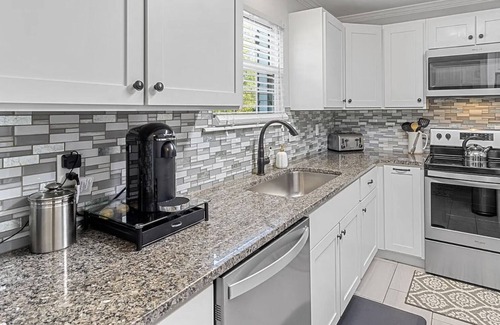 Graysville House | Bright and Sunny in Chattanooga