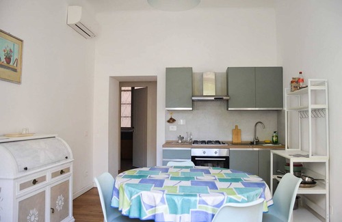 San Giovanni Apartment | Bright apartment 20m walk from Circus Maximus and 15m from metro San Giovanni
