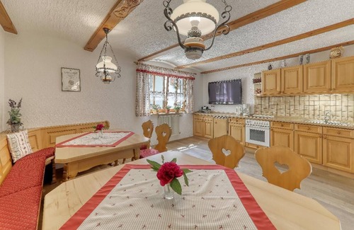 Eschlkam Apartment | Bright apartment (37 sqm) for up to 3 people with a view of the Bavarian Forest mountains