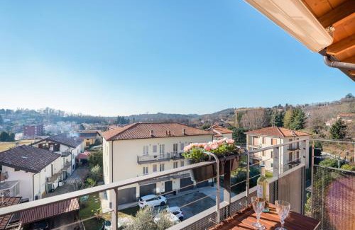 San Fermo della Battaglia Apartment | Bright Apartment Como Cavallasca