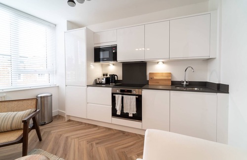 Chester Apartment | Bright Apartment in Chester's Heart