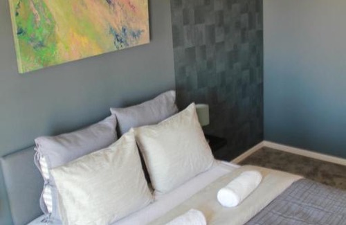 Falca Apartment | Bright Apartment in Entrecampos