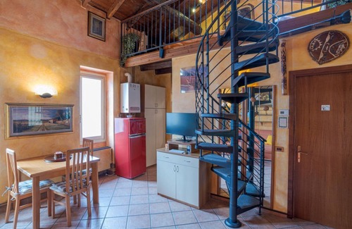 Nesso Apartment | Bright apartment in Nesso with lake view!