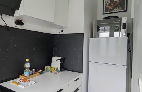 Route de Vannes Apartment | Bright apartment near the center of Nantes, open bedroom, full kitchen