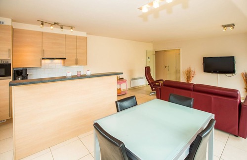 Middelkerke Apartment | Bright apartment with terrace