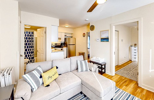 Glens Falls Apartment | Bright apartment with large covered balcony - steps to town