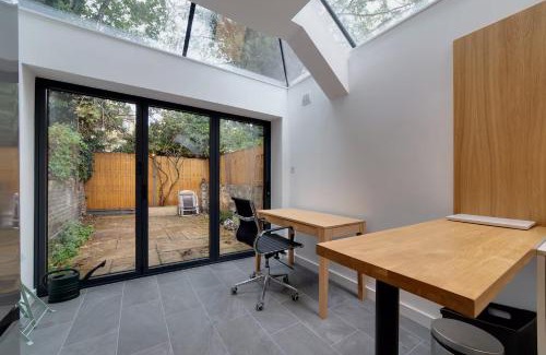 Mill Road House | Bright Beautiful Modern 2 Bed Home Pass The Keys