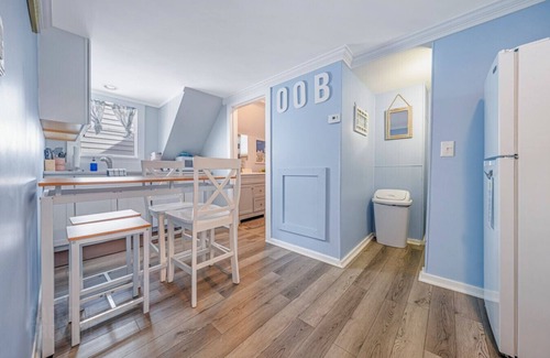 Old Orchard Beach Apartment | Bright Coastal Escape Steps from the Beach