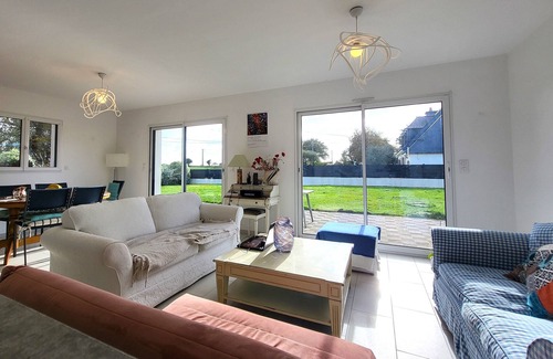 Plumergat House | Bright Country Home near Beaches & Sainte-Anne-d’Auray
