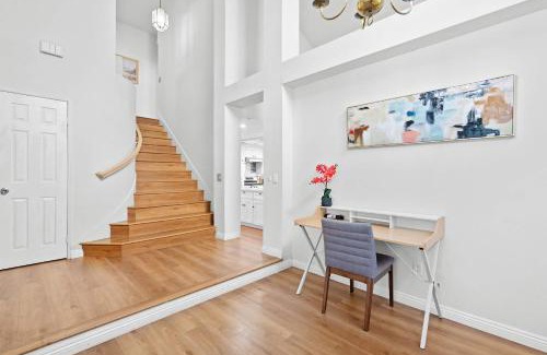 Valinda House | Bright Family Getaway w Garage&Prime SoCal Location