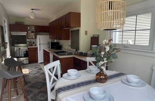 Harbourview House | Bright fresh with Harbour views close to everything