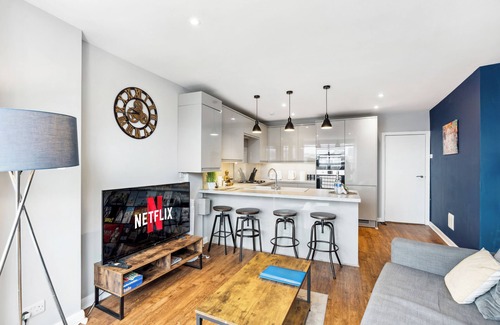 Seafront Apartment | 'Bright Gem by the Sea' - Central 2 bed premium flat near Brighton Palace Pier