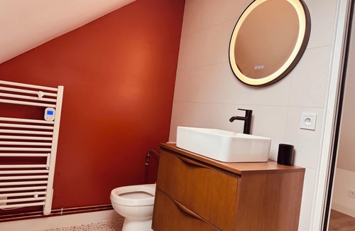 Change House | Bright house with garden, close to circuit and shops.