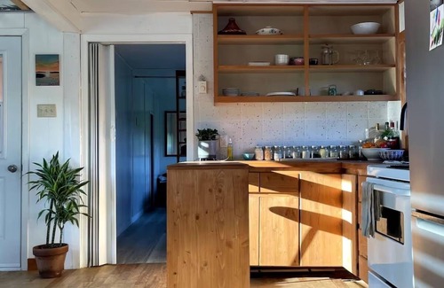 Baie-St-Paul Cabin | Bright, peaceful and comfortable cabin, 10 mins from Baie Saint-Paul!