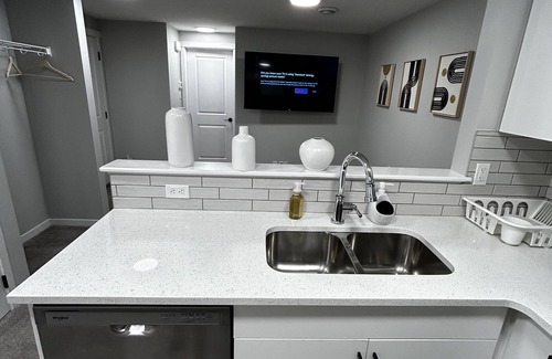 Southeast Calgary House | Bright & Spacious 2BR Getaway