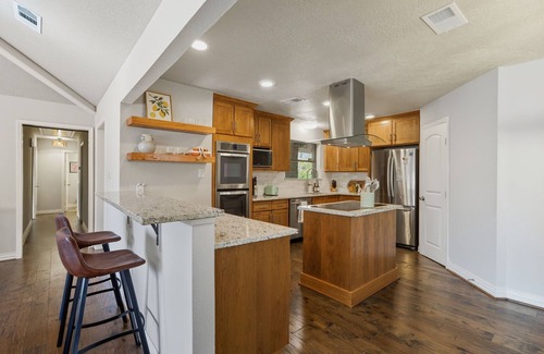 Spring House | Bright & Spacious 3-bedroom home in Spring