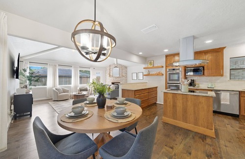 Spring House | Bright & Spacious 3-bedroom home in Spring