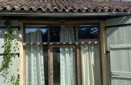 Pontcirq House | Bright spacious gite with pool near Cahors