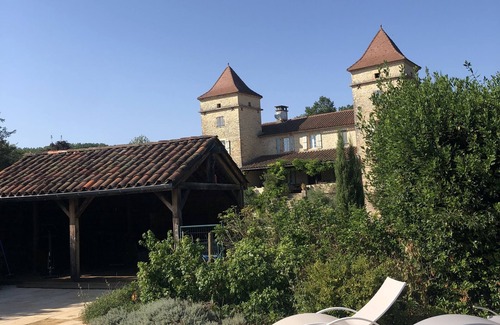 Pontcirq House | Bright spacious gite with pool near Cahors