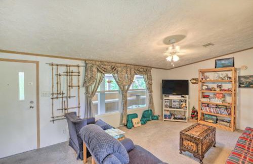 Steinhatchee House | Bright Steinhatchee Home Proximity to Ocean!