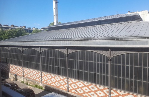 Belleville Apartment | Bright studio in the village of Jourdain, northeast of Paris.