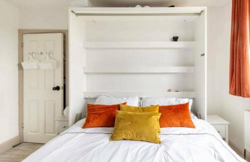 Merton House | Bright & Stylish 4-Bed Home in the Heart of Morden