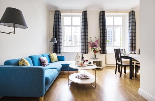 West Brompton Apartment | Bright West Brompton Apartment