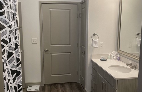 Dallas Apartment | Brightly❤ @ Medical Center|Dwtwn | Love Field| 1BR