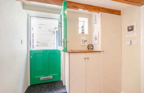 Robin Hood's Bay House | Brincliffe Cottage