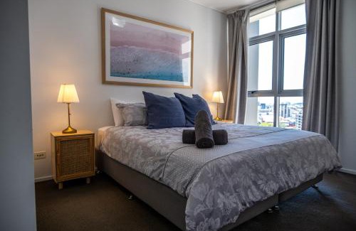 Brisbane Central Business District Apartment | Brisbane City Luxury Riverfront Apartments