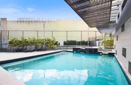 Brisbane Central Business District Apartment | Brisbane City Luxury Riverfront Apartments